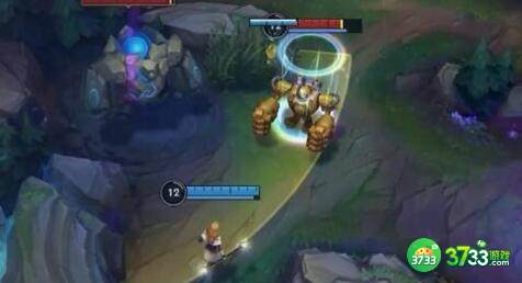 lol手游拉克丝对线打团思路