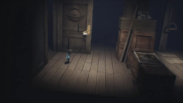 小小梦魇火车轨道怎么过-火车轨道通关攻略